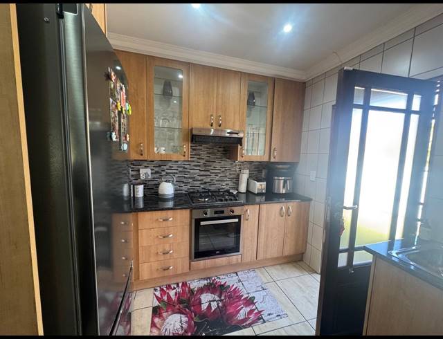 2 BEDROOM CLUSTER FOR SALE IN SUNAIR PARK